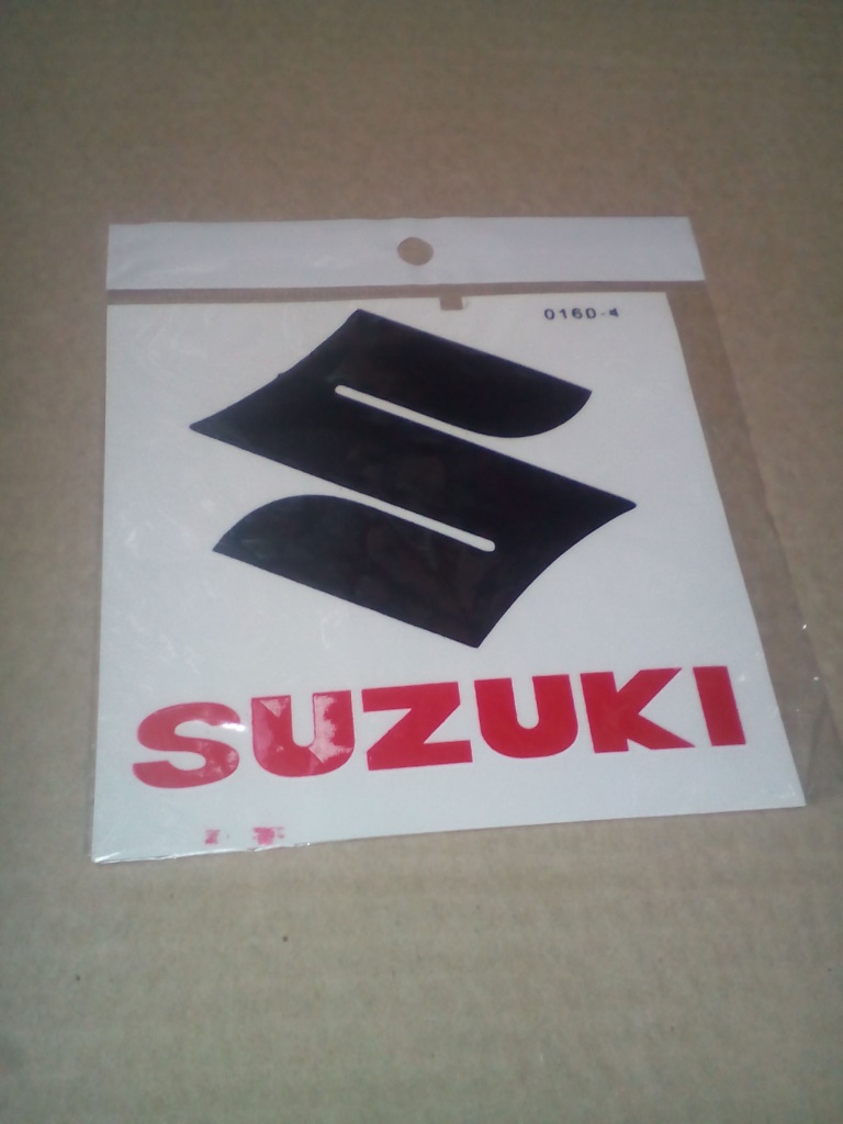 Наклейка SUZUKI (12x12)