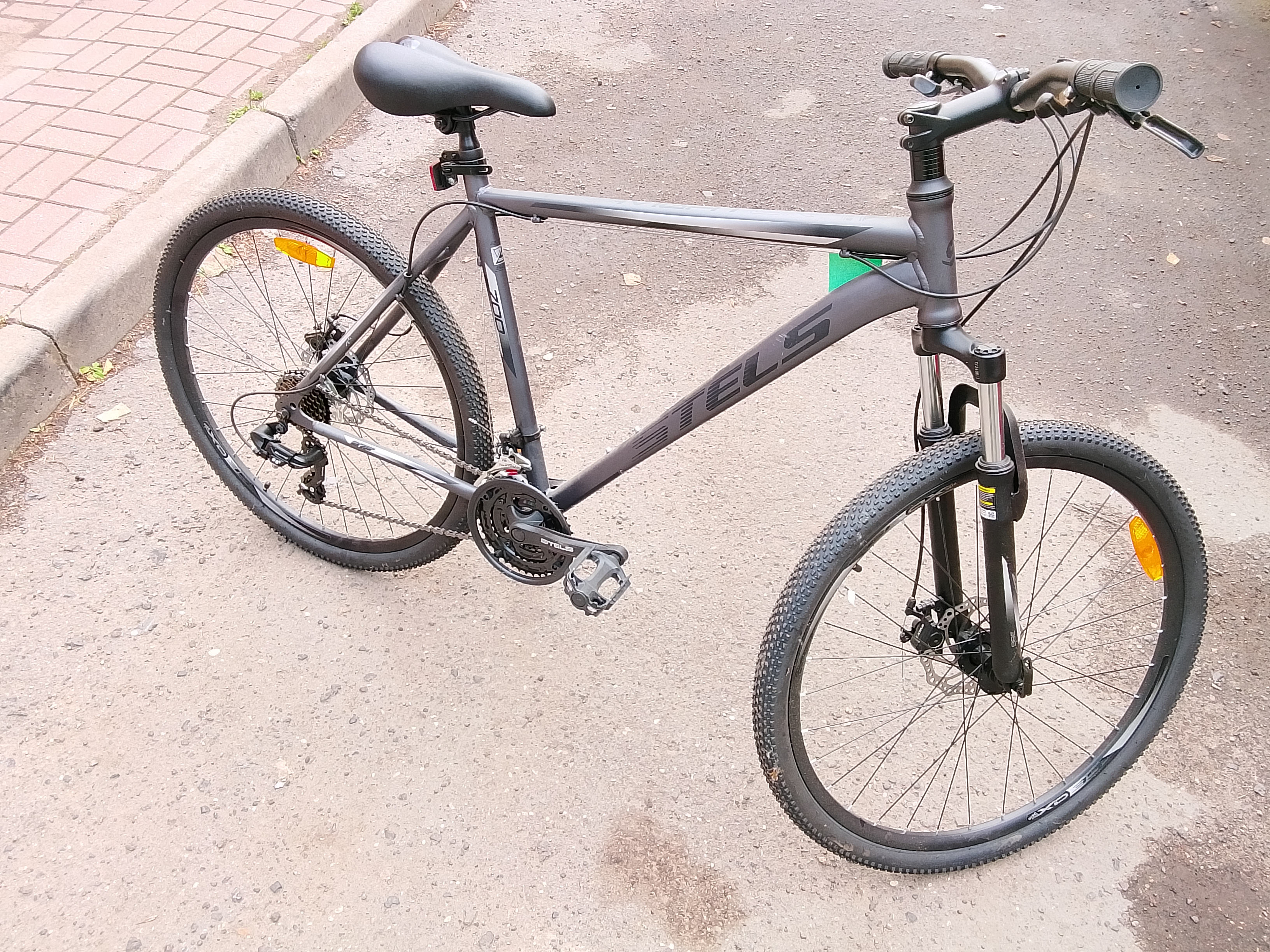 Велосипед 27,5" СТЕЛС Navigator 700 MD перед.аморт.диск.тор. (21, серый/черный)