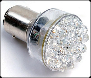 Лампа 12 диодов с цоколем 1 контакт (красный)
