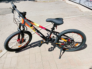 Велосипед 20" LTBIKE SKILL 6ск. алюмин. рама, перед. амортор, дисковые тормоза (черный/оранжевый)